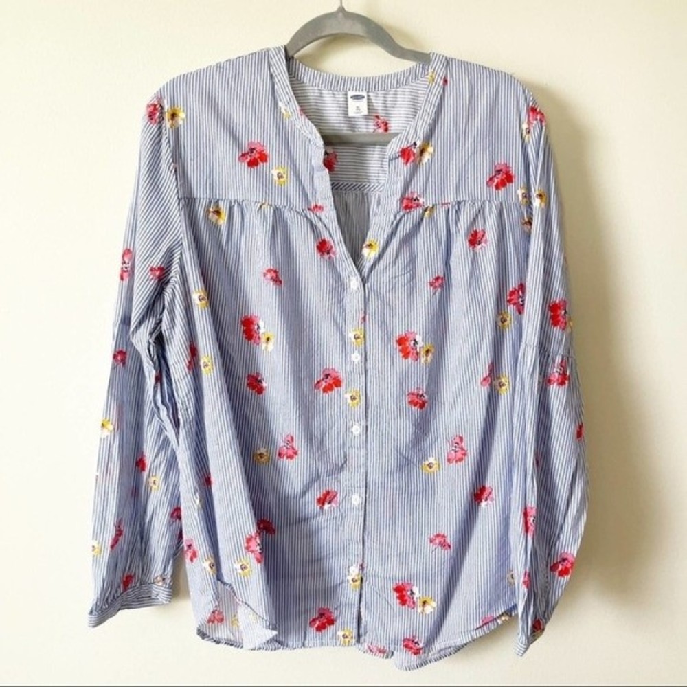 Old Navy Button Down Shirt Floral Striped Blue and White Size XL